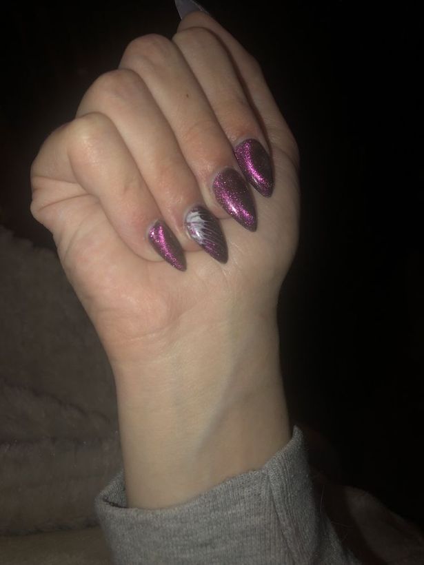 Cat-eye UV gel acrylic nails
