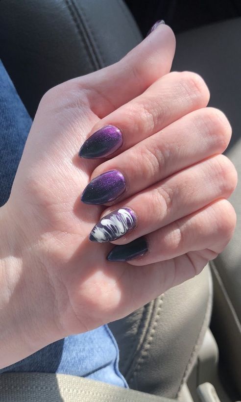 Chrome design nail art