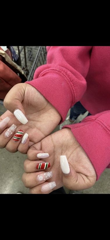 Holiday coffin-shape nails